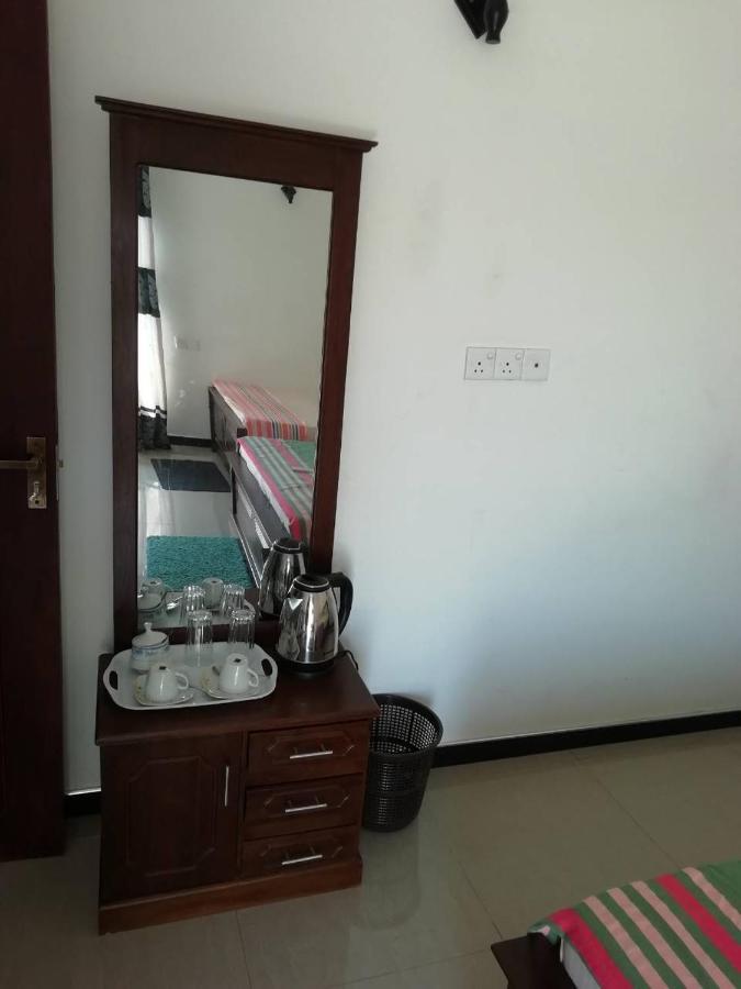 Reshani Guest House Negombo Exterior foto